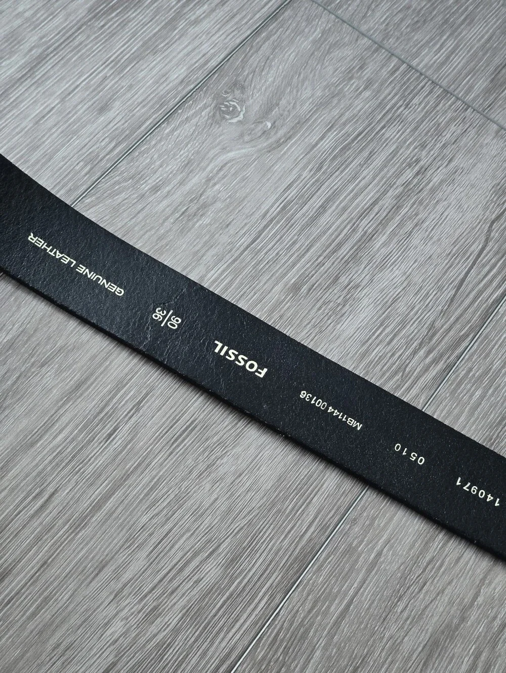 Fossil Mens Black Genuine Leather Belt Antique Silver Buckle Size 36